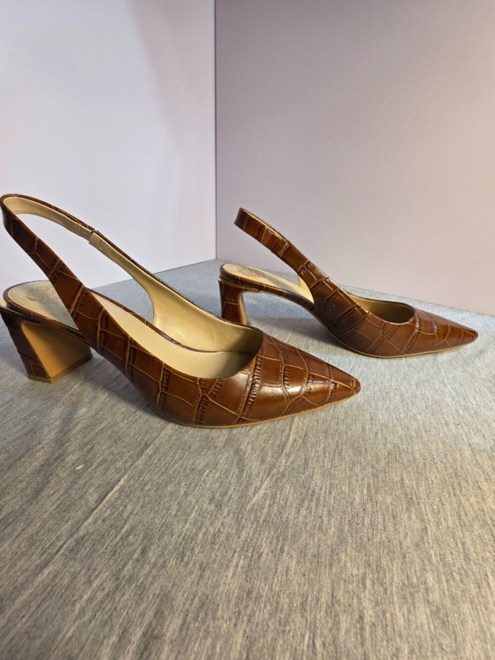 Vince Camuto Hamden Croc Block Heel Slingback Pump Barn Brown Women's 12M - Picture 5 of 9